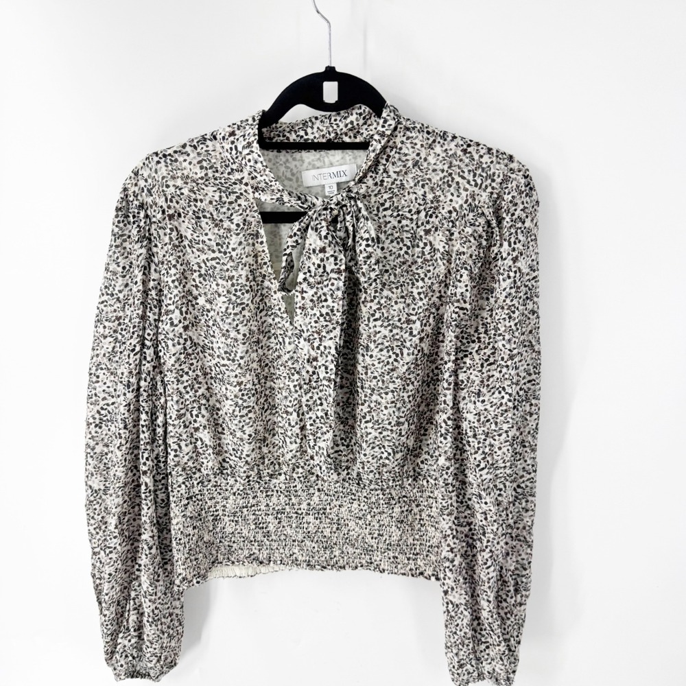 Intermix Silk Blend Pebble Print Smocked Tie Neck Blouse Metallic Gold Size 10